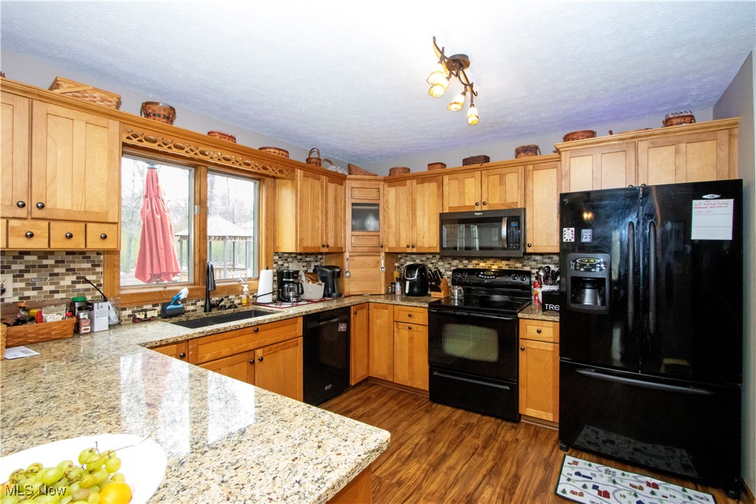 2766 Vinton Woods Dr, Wooster, Ohio image 4