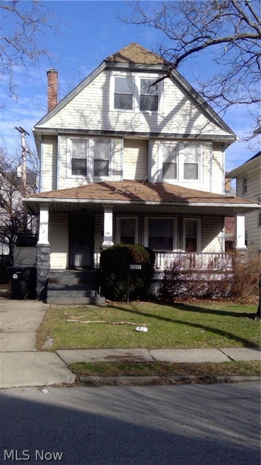 Amazing investment opportunity!  Just a little TLC and move right in!  Three bedrooms on second level and two additional bedrooms in the third floor/attic.  This house is waiting for you!!