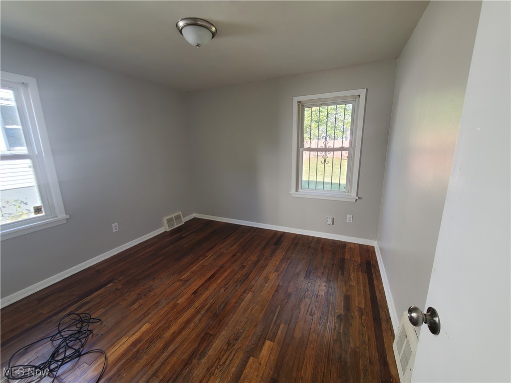 Cleveland, Ohio 44128, United States, 3 Bedrooms Bedrooms, ,2 BathroomsBathrooms,Residential,Active,221753