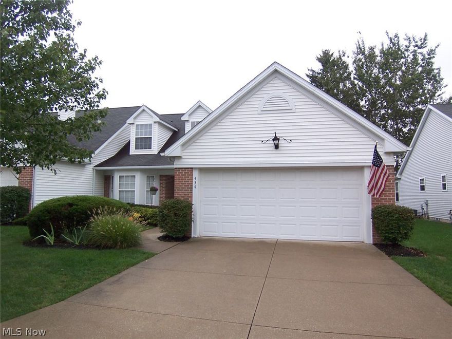 Outstanding condo in East Bath Reserve! Enjoy the beautiful high ceilings of the vaulted foyer and living room in this 3 bedroom 2.5 bath condo. The kitchen over looks the large living room with and attached dining area. Sit out on your sun room and enjoy the peace and quiet of this lovely neighborhood. The large Master Bedroom is on the first floor with an attached master bath and large walk-in closet. Upstairs are two very good sized bedrooms and a large full bathroom. Call today for your private showing!