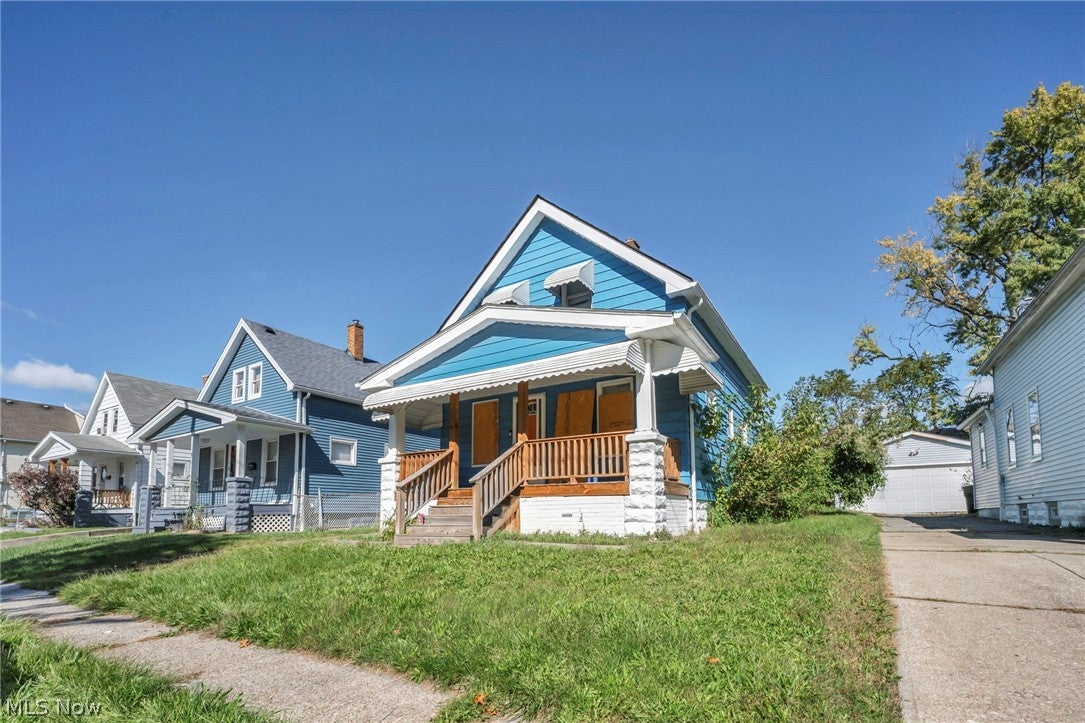 13709 Durkee Avenue
