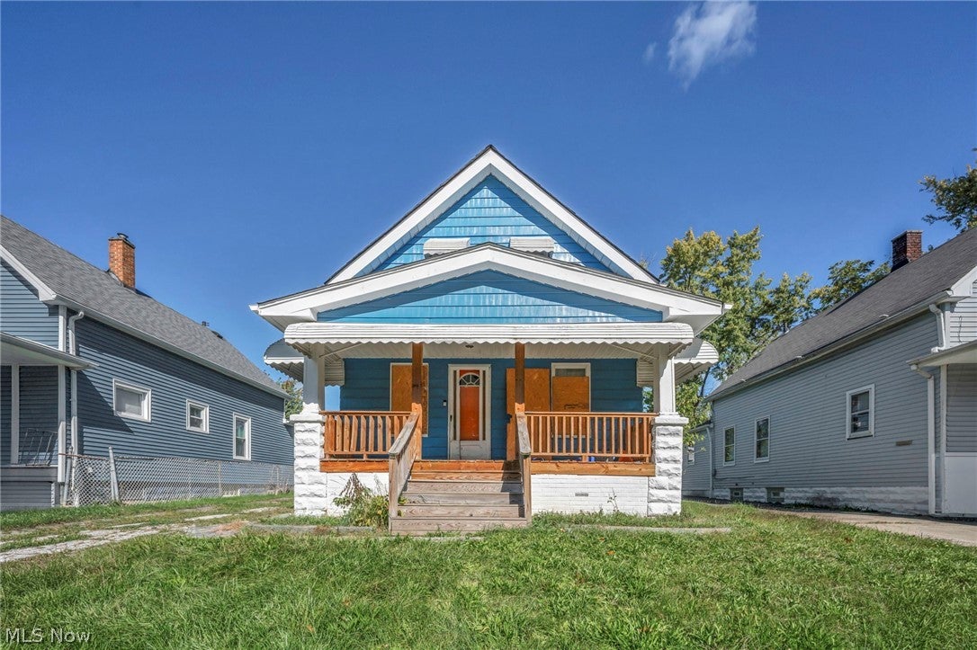 13709 Durkee Avenue