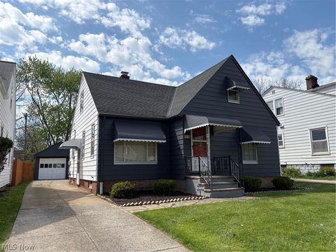 Homes For Sale - 5116 Erwin Street<br/> Maple Heights, OH 44137