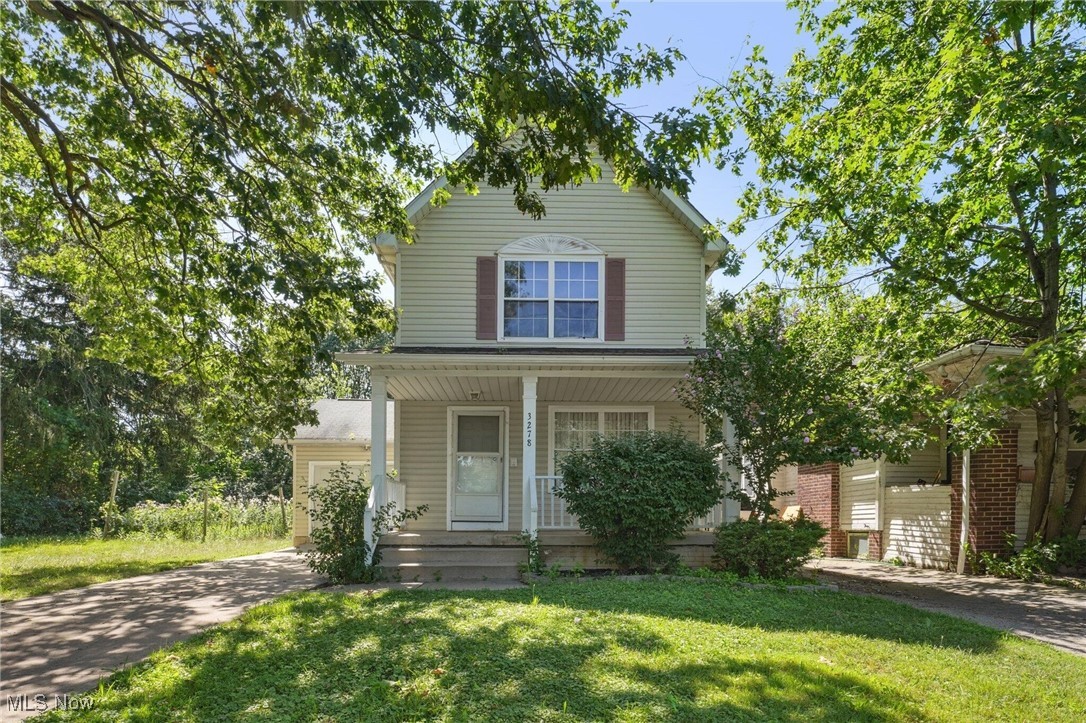 Beautifully updated Colonial with 3 bedrooms, 1.5 baths, and a finished basement. Enjoy a bright, open layout, a modern kitchen with all appliances, and spacious living areas. The basement offers extra space for a family room or office. Attached garage, 0.13-acre lot, and recent updates throughout. Move-in ready and conveniently located near schools, parks, transportation, and amenities.
