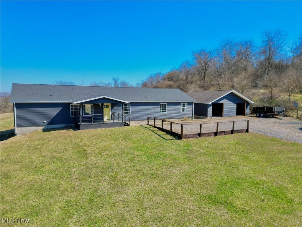 4700 Huggins Road, Zanesville, Ohio image 1