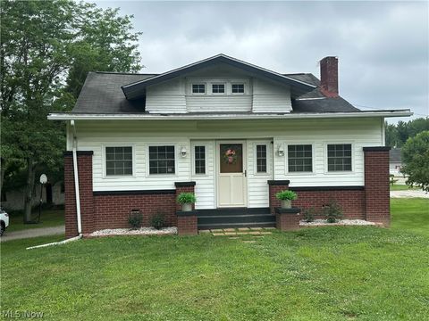 Homes For Sale - 5772 Fairdale Drive<br/> Guernsey County, Cambridge, OH 43725