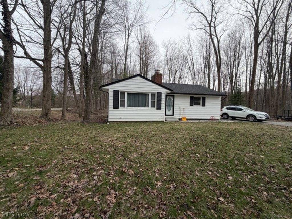 Photo of 35180 Solon Road, Solon, OH 44139 (MLS # 5193463)