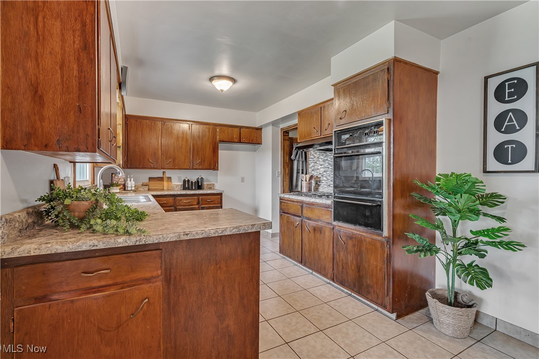 790 Larkridge Avenue, Youngstown, Ohio image 16