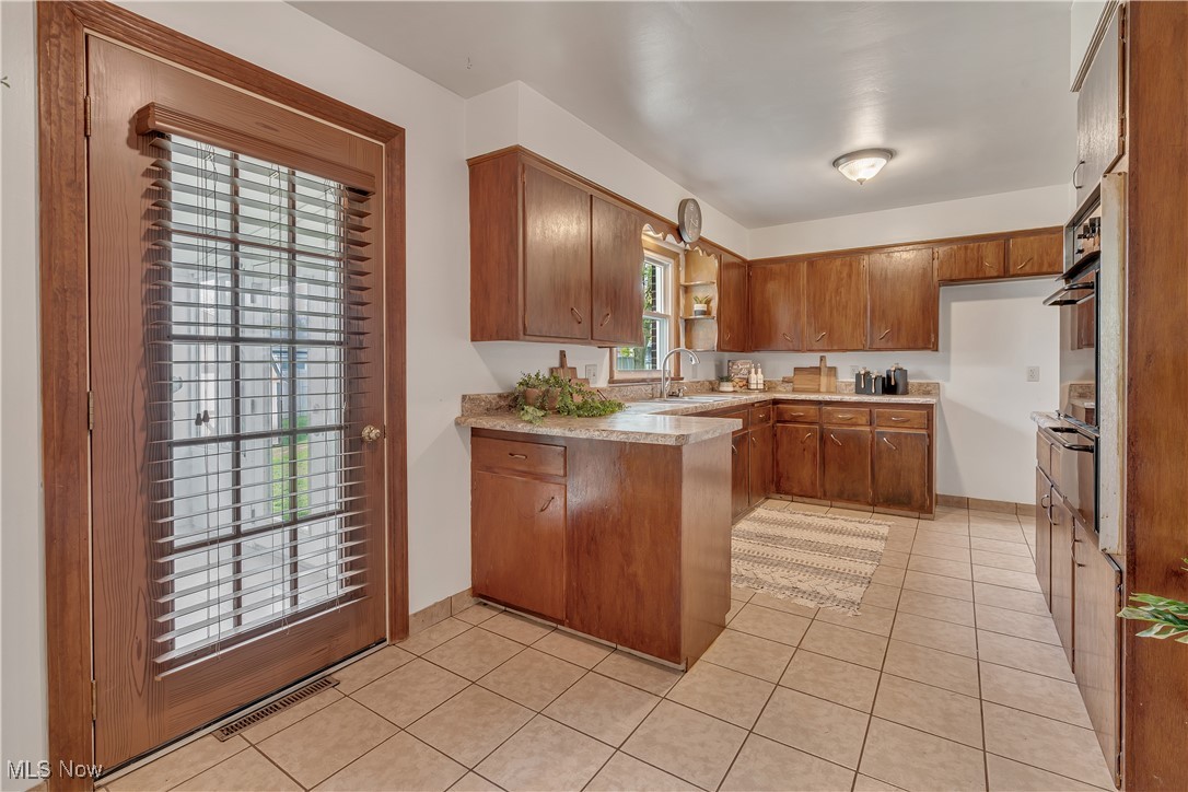 790 Larkridge Avenue, Youngstown, Ohio image 15