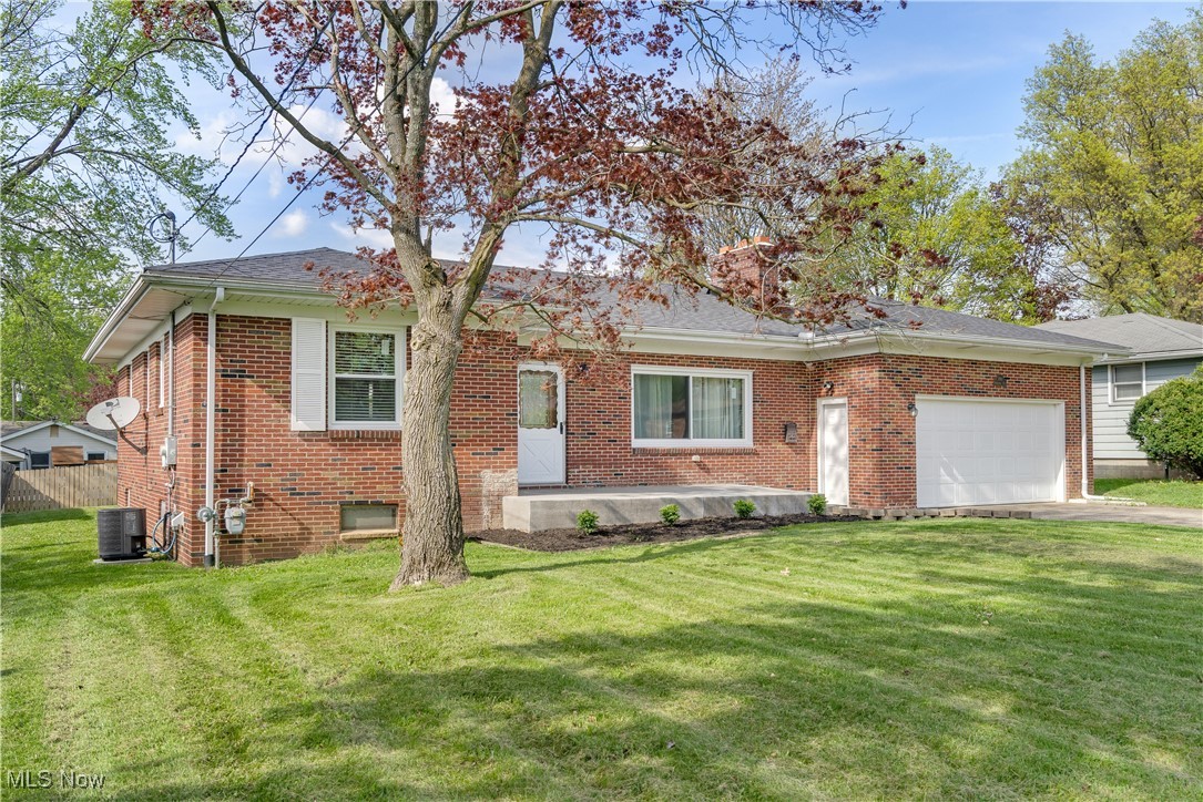 790 Larkridge Avenue, Youngstown, Ohio image 3