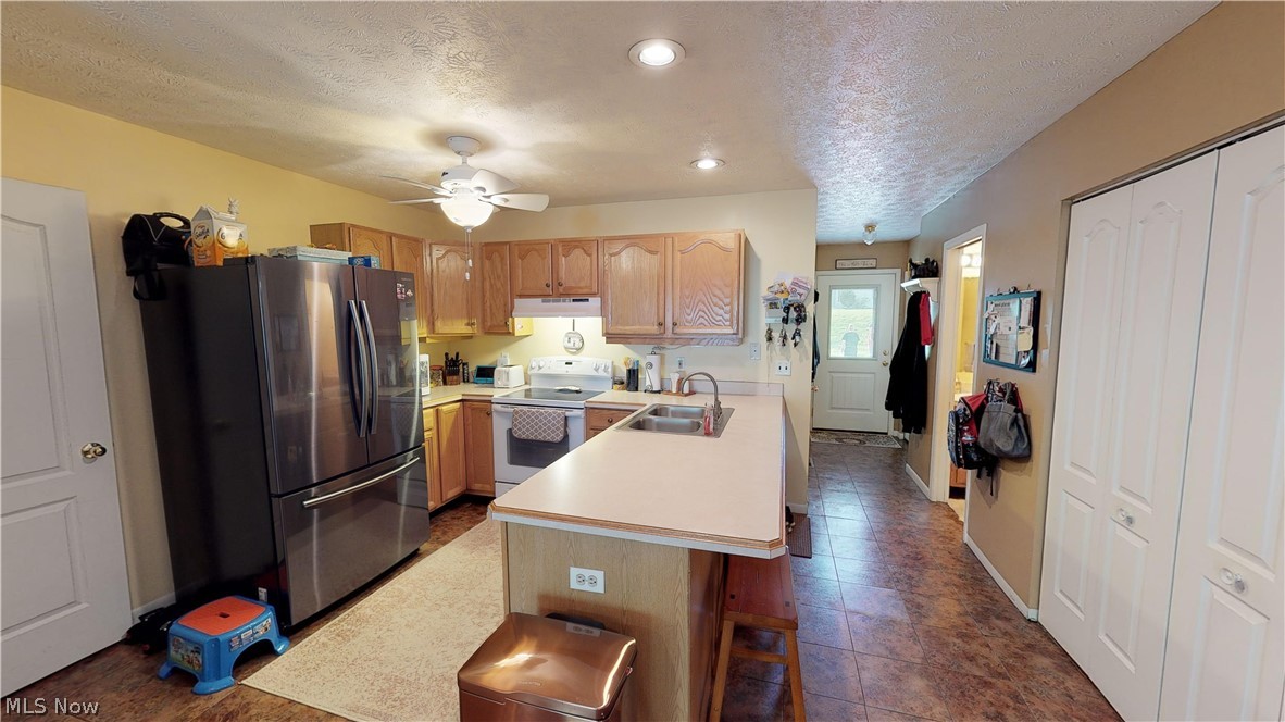 Cross Creek Condo - Residential