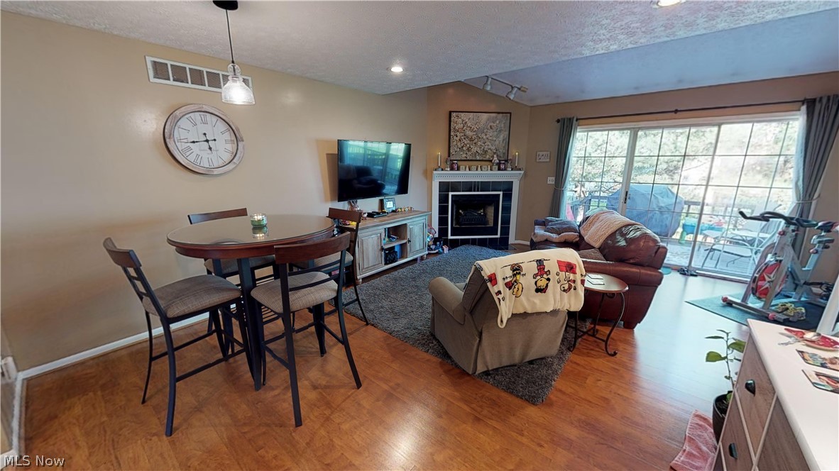 Cross Creek Condo - Residential