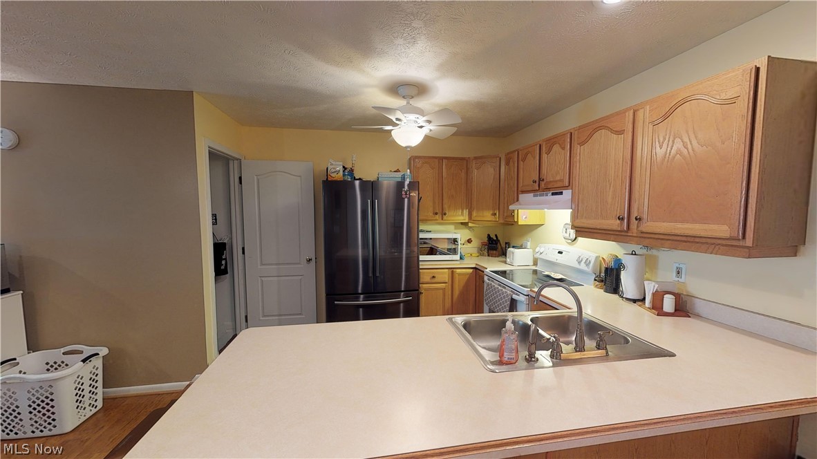 Cross Creek Condo - Residential