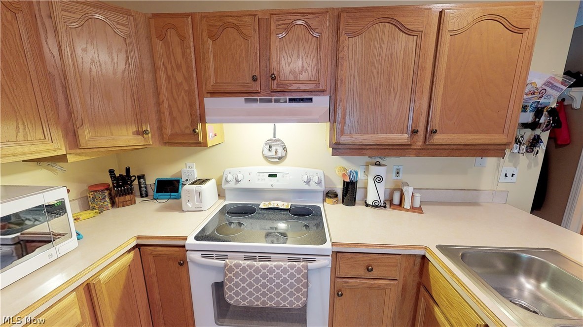 Cross Creek Condo - Residential