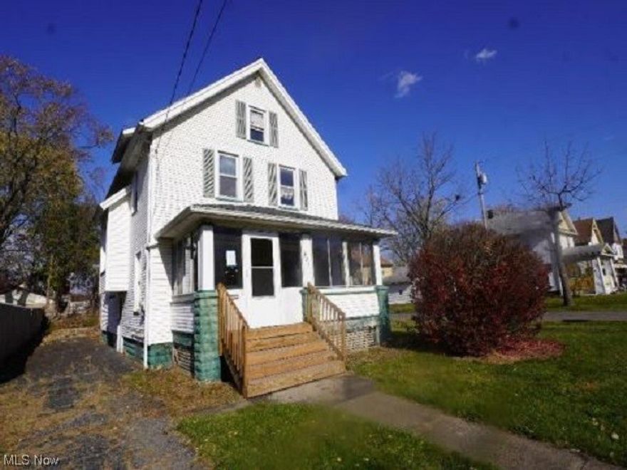 Great opportunity to buy this two story fixer upper located in Warren, OH and sitting on a .1825 acre lot (53x150). The interior has 1413 sq. ft. with 3 bedrooms and 1.5 bathrooms plus a full basement and attic space.