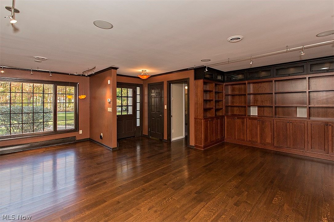 Bond Hill Estates Sub - Residential