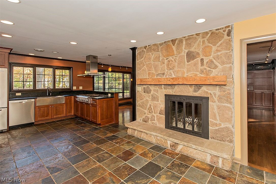 Bond Hill Estates Sub - Residential