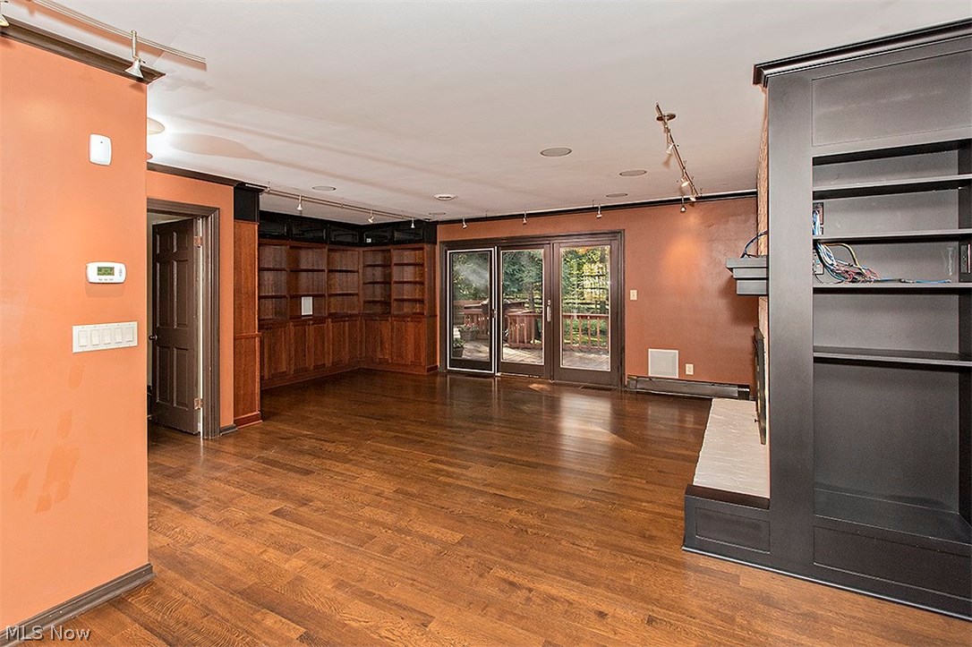 Bond Hill Estates Sub - Residential