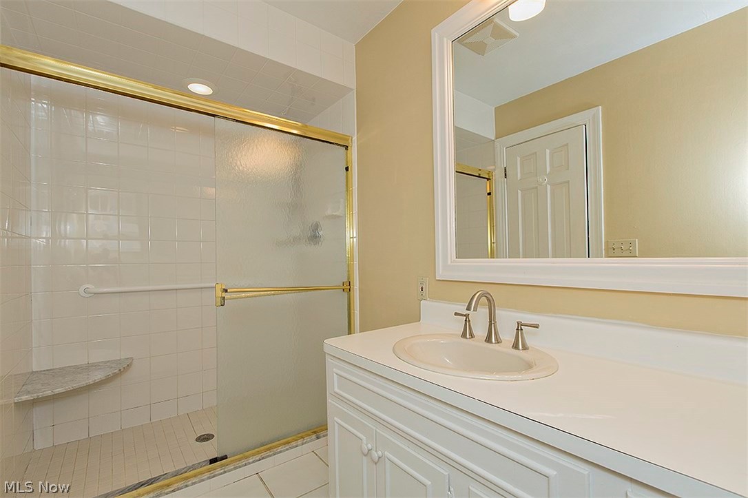 Bond Hill Estates Sub - Residential