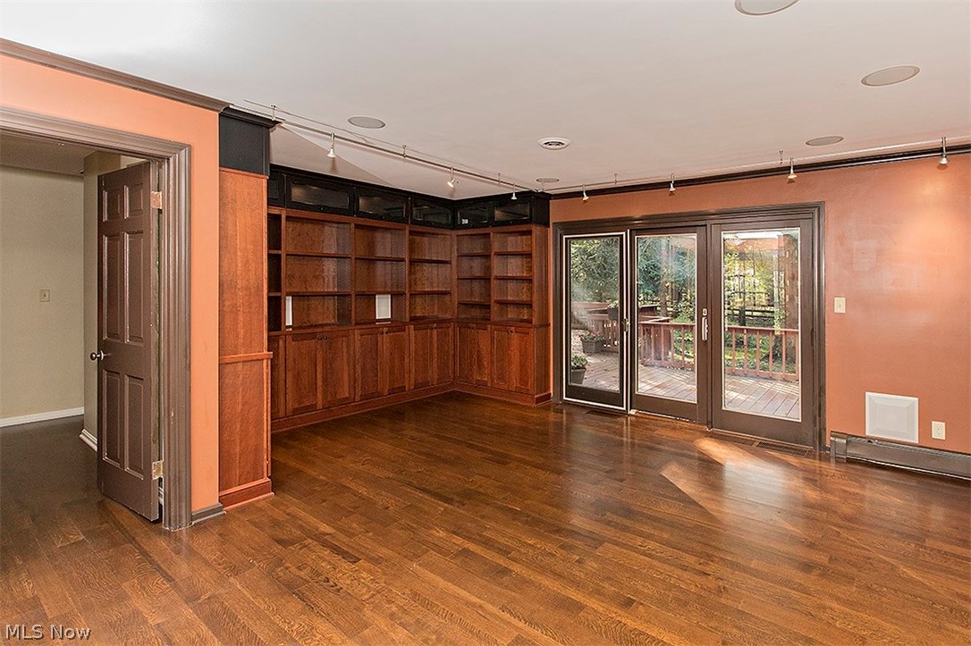 Bond Hill Estates Sub - Residential