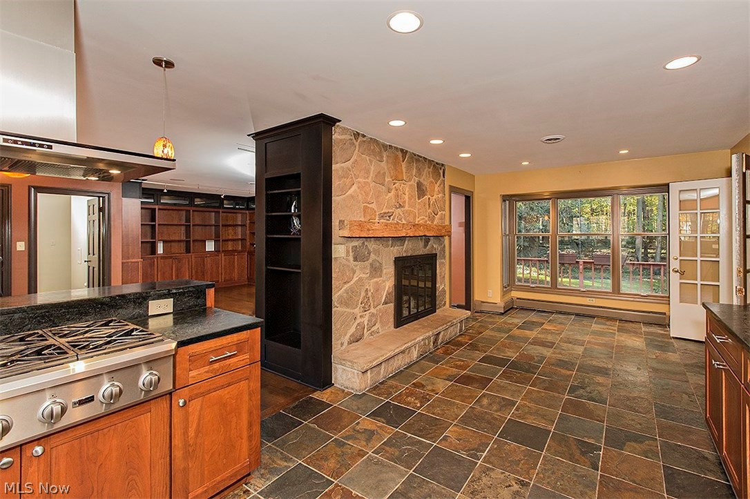 Bond Hill Estates Sub - Residential