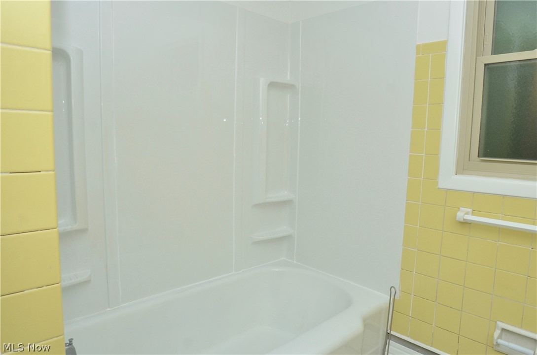 Lucy Picones Sub - Residential