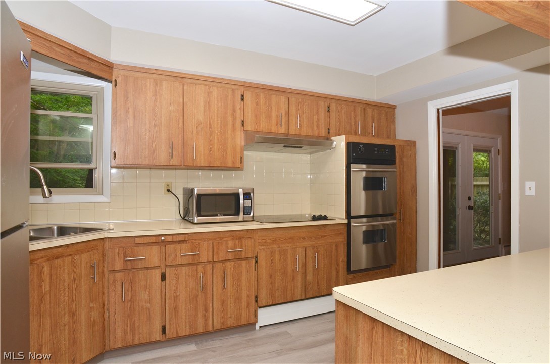 Lucy Picones Sub - Residential