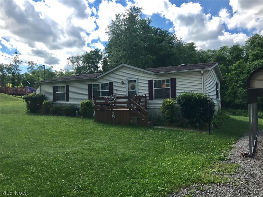 Cute 3 bedroom 2 bath modular home set on .87 acres. Very well maintained home with large master bedroom with walk in closet. Laundry room off of the kitchen leads to the back porch.