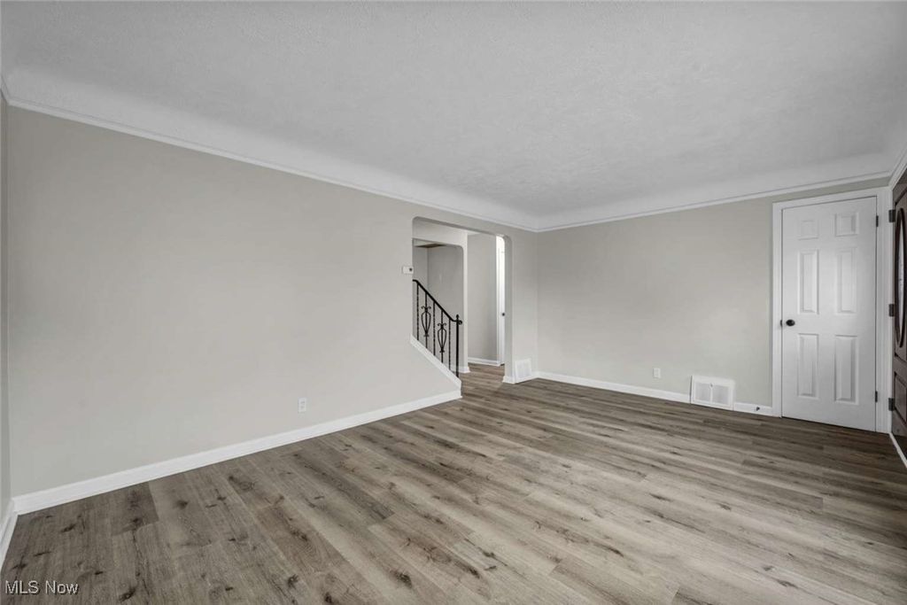 Photo of 375 Beechwood Drive, Willowick, OH 44095 (MLS # 5181487)