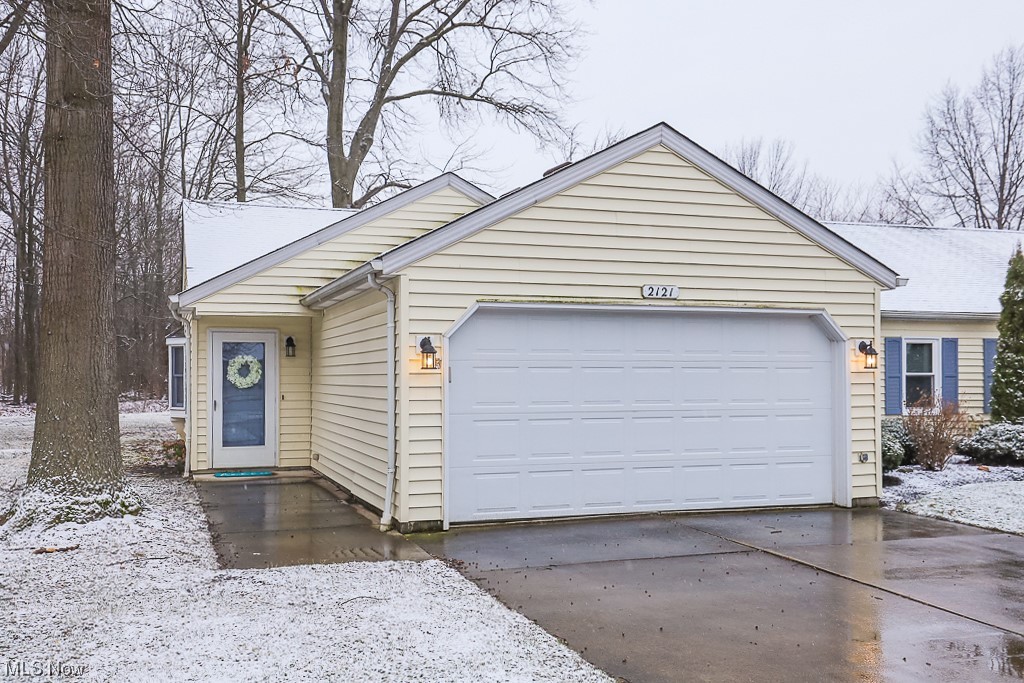 Avon Woods Condo - Residential