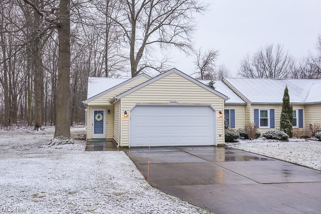 Avon Woods Condo - Residential