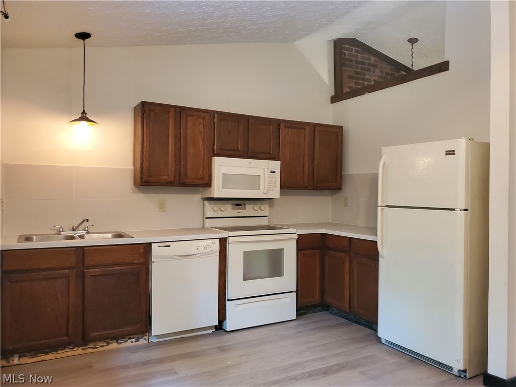 Green - Residential Lease