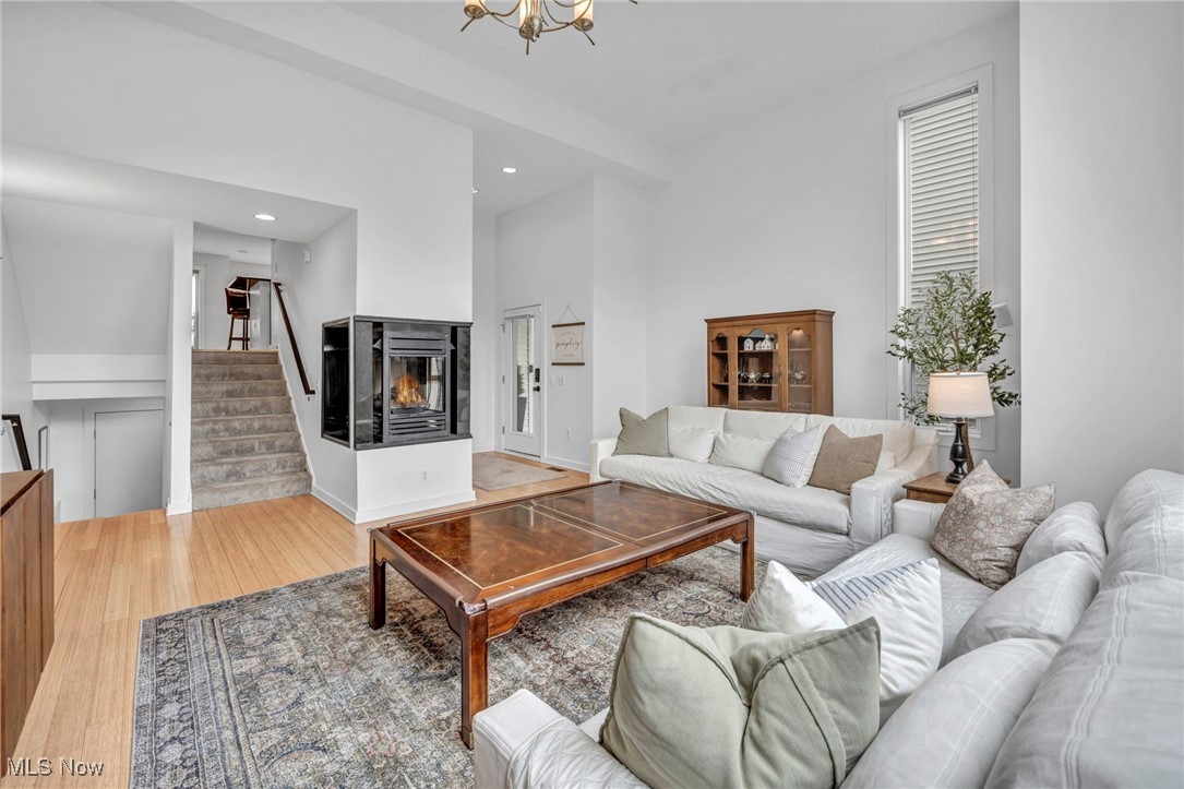 2242 W 5th Street