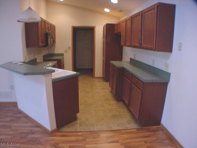 Fiddlers Crk Condo - Residential