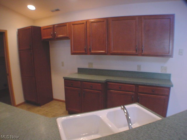 Fiddlers Crk Condo - Residential