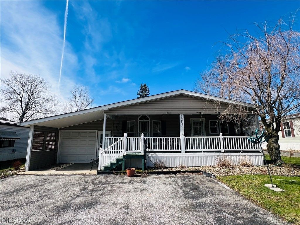 Photo of 10552 Shasta Drive, Chardon, OH 44024 (MLS # 5196238)