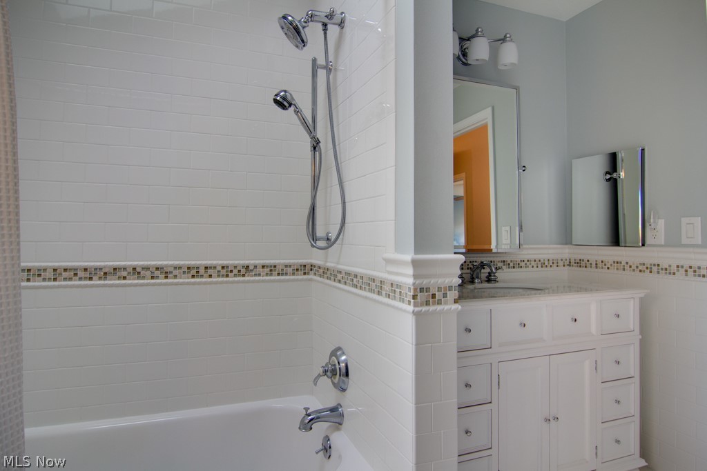 Woods Williamsburg - Residential