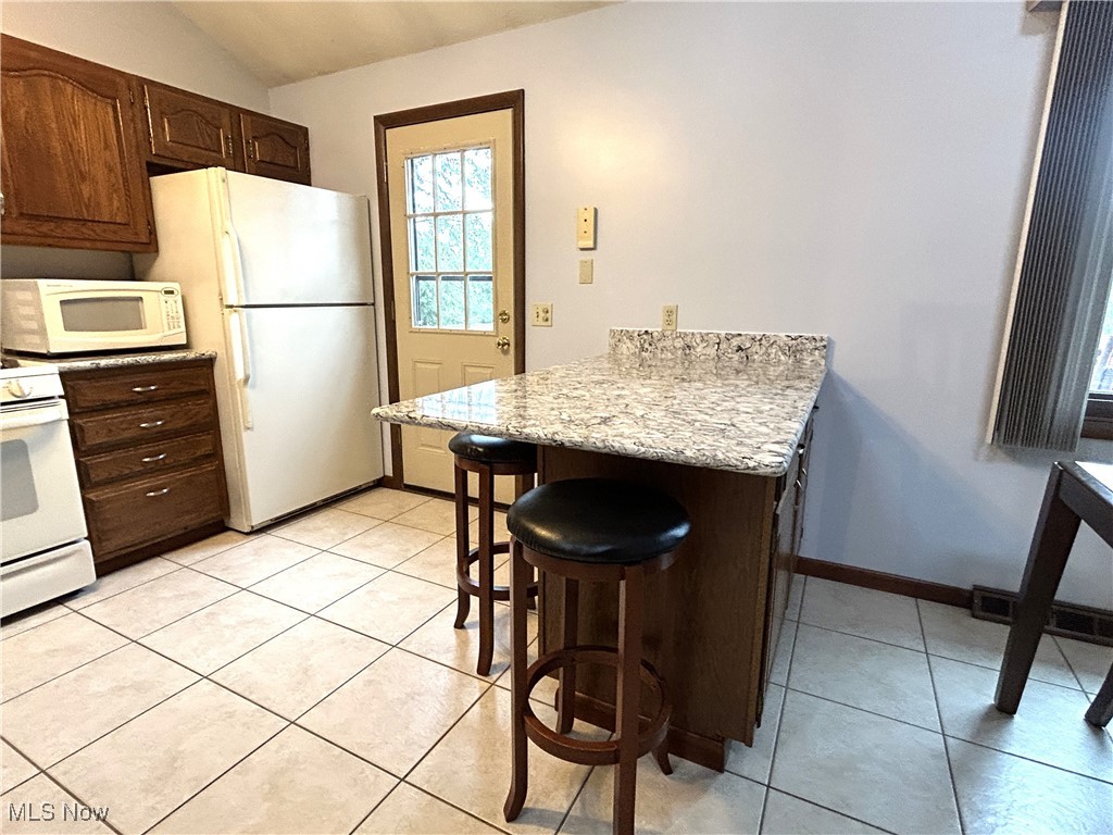 7366 Cromwell Drive, Solon, Ohio image 13