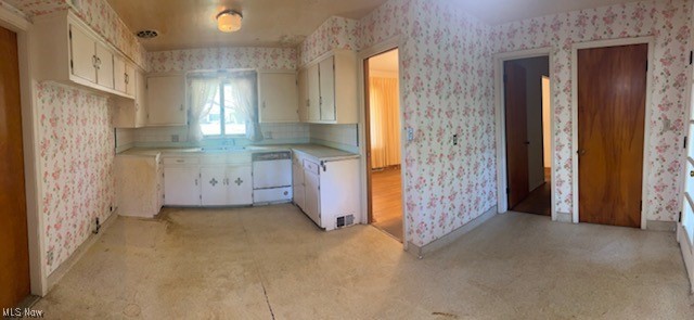 1081 Carver Road, Cleveland Heights, Ohio image 8