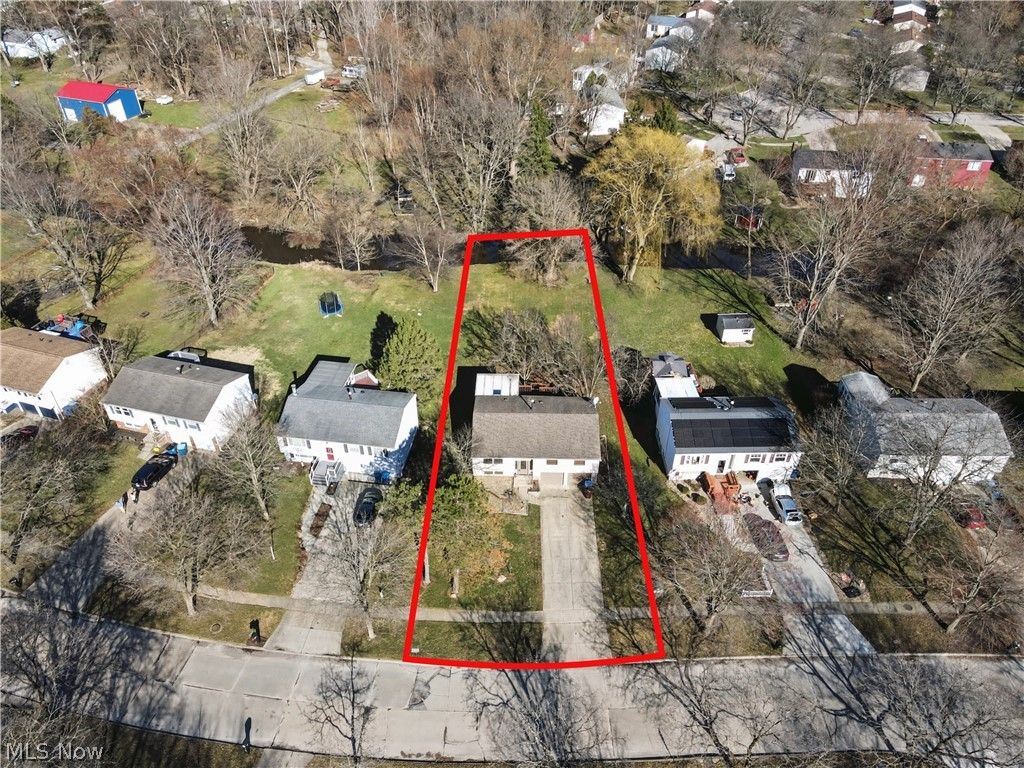 Photo of 1067 Erin Drive, Kent, OH 44240 (MLS # 5186385)