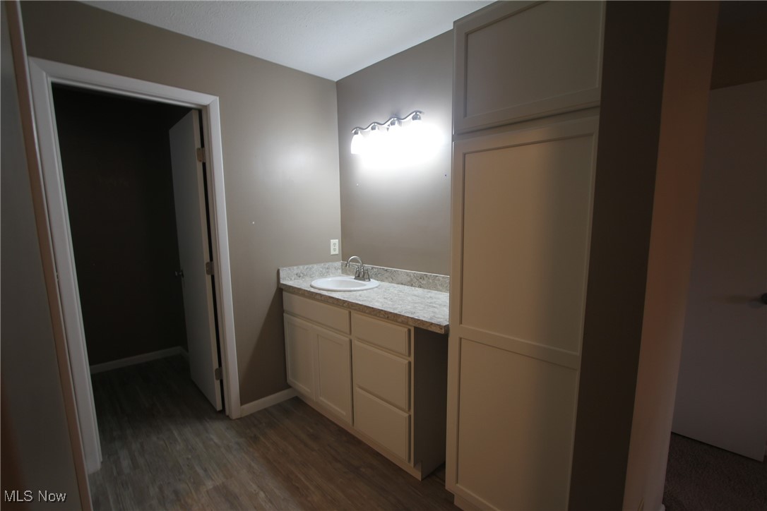 7081 Village Drive, Mentor, Ohio image 26