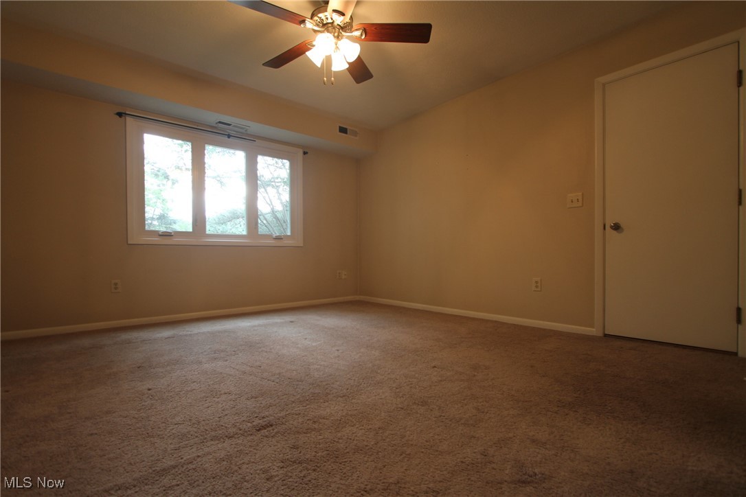 7081 Village Drive, Mentor, Ohio image 17