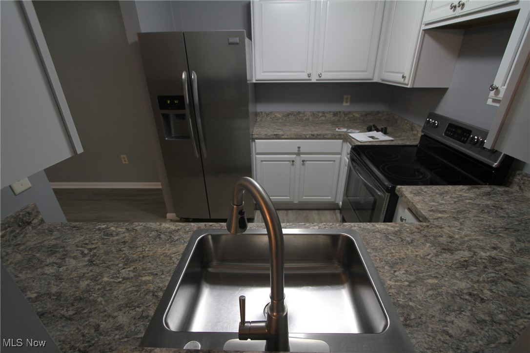 7081 Village Drive, Mentor, Ohio image 12
