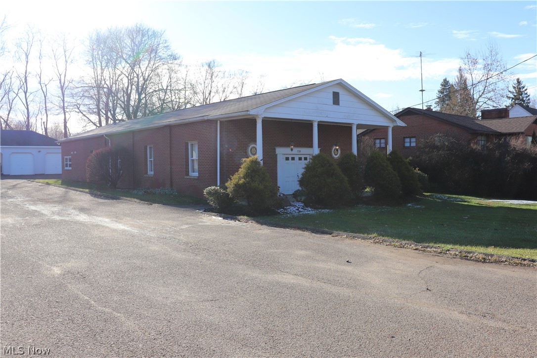 Nice Brick building offering over 2400 sqft. Building offers 2 bathroom, full kitchen, open floor plan. Covered picnic area with 2 car garage, sits on .68 acres.
City of Canal Fulton currently has the property as an R2, but is willing to rezone the parcel. Building is currently being used as the Canal Fulton Rotary Building.