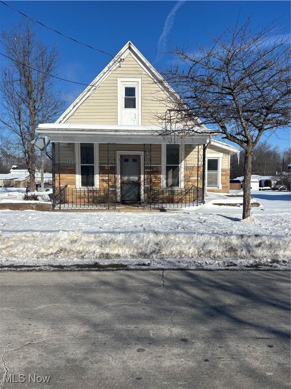 Photo of 221 E Lisbon Street, Waynesburg, OH 44688 (MLS # 5185187)