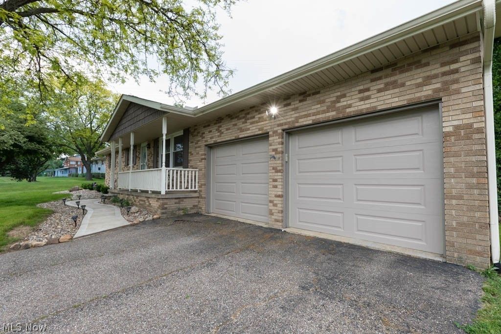 Photo of 1094 Desert Street NE, Uniontown, OH 44685 (MLS # 5211274)