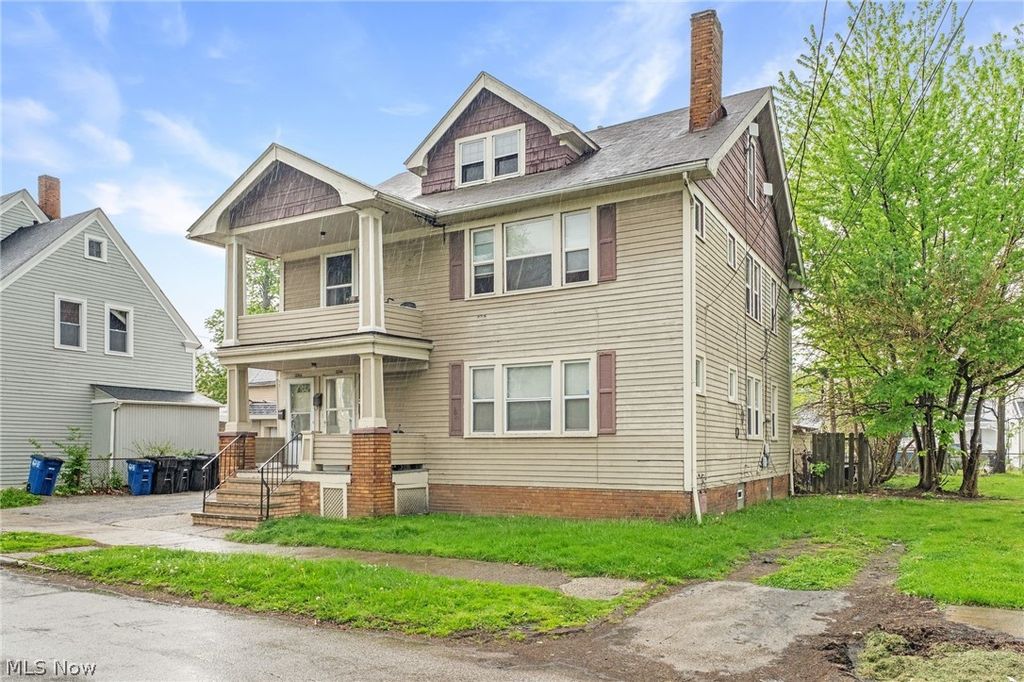 Photo of 3746 W 39th Street, Cleveland, OH 44109 (MLS # 5204735)