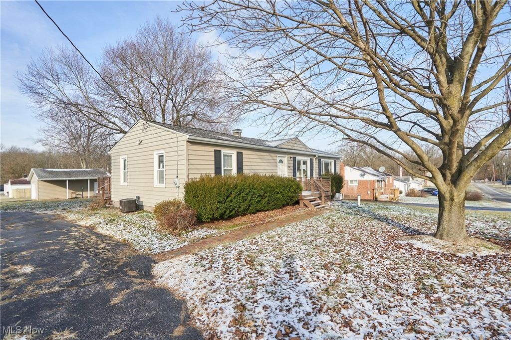 Photo of 3018 Greer Road, Coventry, OH 44319 (MLS # 5181152)