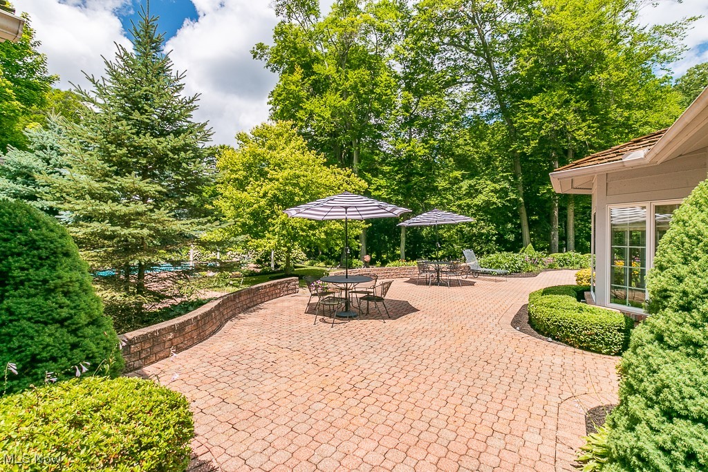 1160 Fox Hill Drive, Gates Mills, Ohio image 10