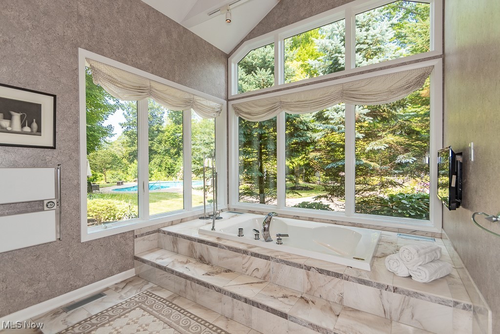 1160 Fox Hill Drive, Gates Mills, Ohio image 28